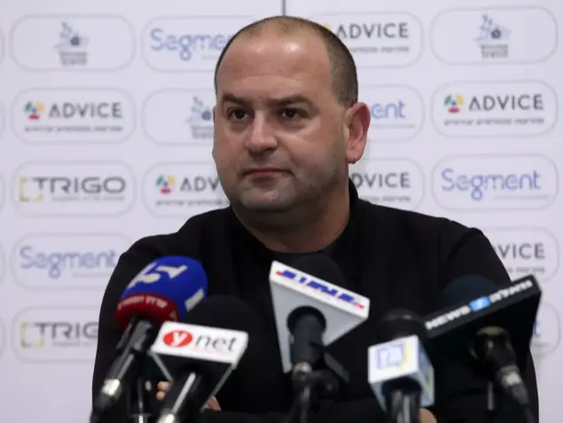 סתיו שחם, הבעלים של הפועל כפר סבא (קובי אליהו)