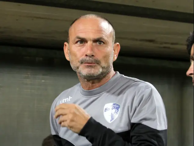מוטי איוניר מאמן עירוני קרית שמונה (אדריאן הרבשטיין)