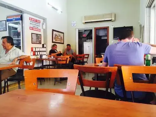 קפה סרוסי (קובי רובין)