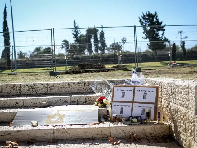 משאית דיפלומטית נגד הטרור, זירת פיגוע הדריסה בטיילת ארמון הנציב, ירושלים. ינואר 2017 (נועם מושקוביץ)