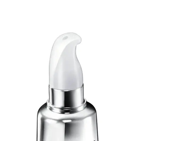 קרם עיניים טיפולי GLOW REVIVAL EYE TREATMENT של שיסיידו מסדרת ביו פרפורמנס: 499 שקלים (יח"צ)
