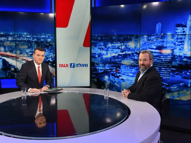אהוד ברק לראיון אישי אחד על אחד עם יעקב אילון באולפן וואלה ניוז (ראובן קסטרו)