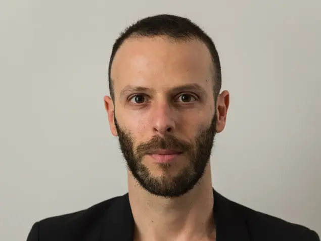 יונתן שגיב (יח"צ , מארק בלואר)
