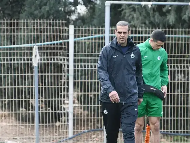 מאמן מכבי חיפה גיא לוזון (אתר רשמי , מכבי חיפה)