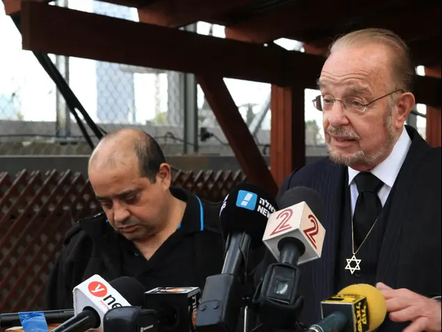 עורך דינו של החייל אלאור אזריה יורם שפטל לאחר הגשת הערעור לגזר דינו בבית הדין הצבאי בקרייה, 2 במרץ 2017 (מערכת וואלה! NEWS)