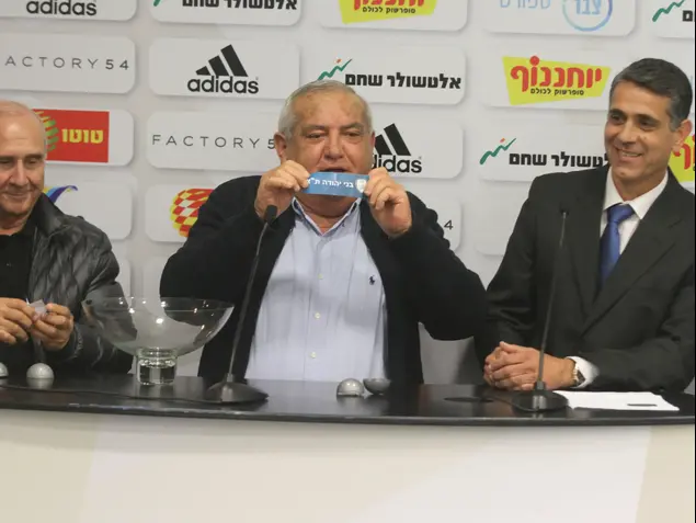 מאמן העבר שלמה שרף (שלומי גבאי)