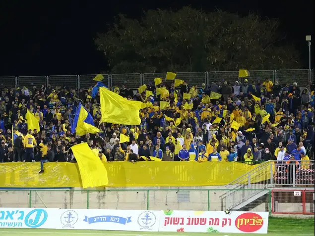 אוהדי מכבי תל אביב (לירון מולדובן)