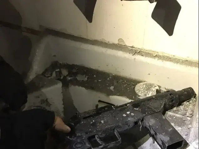 רובים שנתפסו בבית מבוקש ברמאללה שנהרג מירי כוח צה"ל, 6 במרץ 2017 (דובר צה"ל)