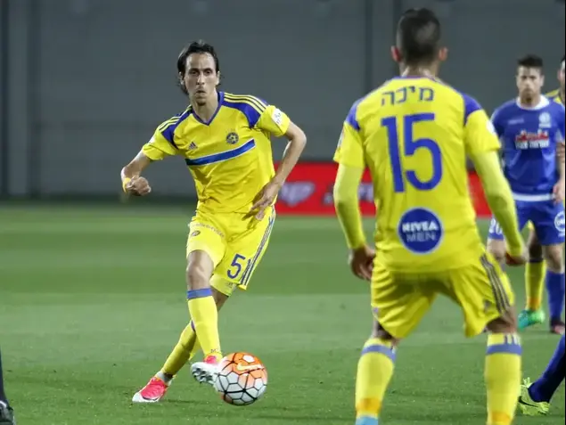 שחקן מכבי תל אביב, יוסי בניון (יוסי ציפקיס)