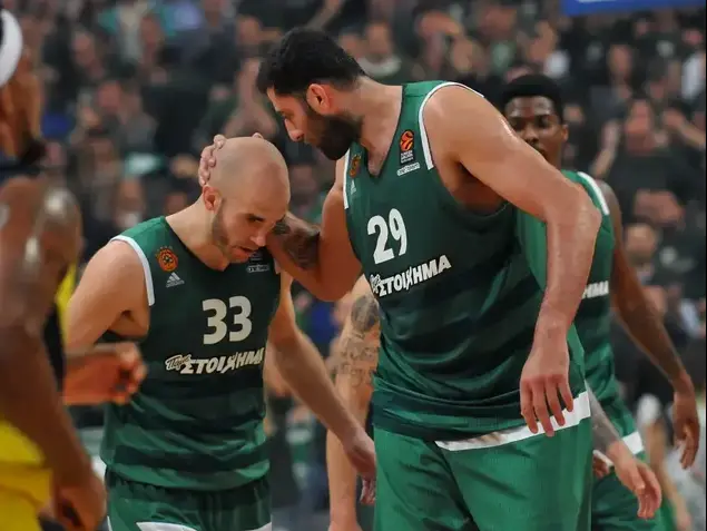 ניק קלאתיס, יאניס בורוסיס, פנאתינייקוס (GettyImages)