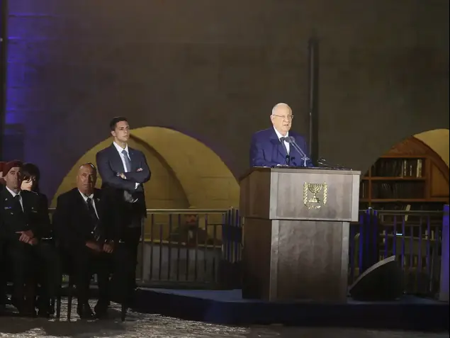 הנשיא רובי ריבלין בטקס יום הזכרון ברחבת הכותל, 30 באפריל 2017 (נועם מושקוביץ)