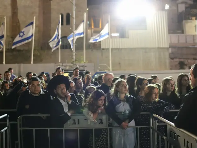 טקס יום הזכרון ברחבת הכותל, 30 באפריל 2017 (נועם מושקוביץ)