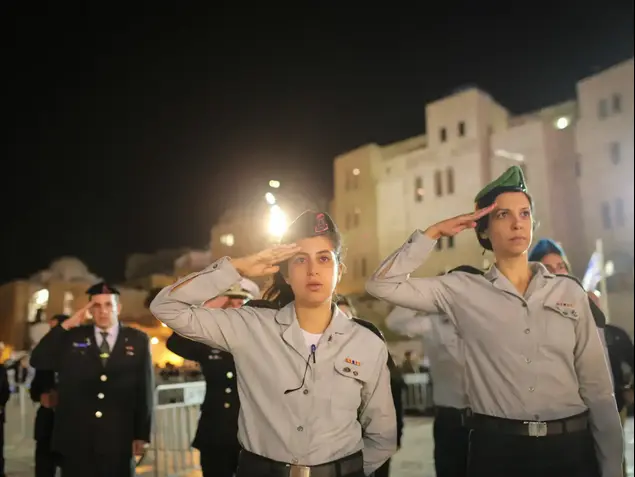 טקס יום הזכרון ברחבת הכותל, 30 באפריל 2017 (נועם מושקוביץ)