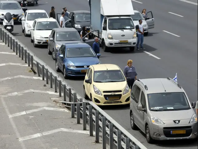 עמידת דום, יום הזיכרון לחללי מערכות צה"ל 1 במאי 2017 (רויטרס)