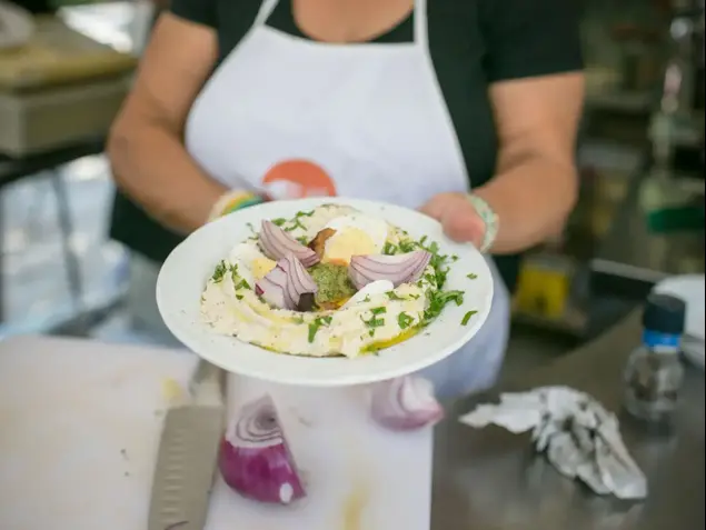 דוכן הסנדביצ'ים של רחל בן אלול (נועם מושקוביץ)