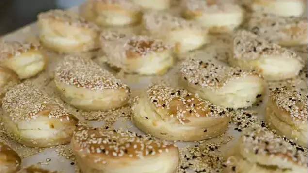סמבוסק גבינה מלוחה סמבוסק גבינה מלוחה (נמרוד סונדרס)