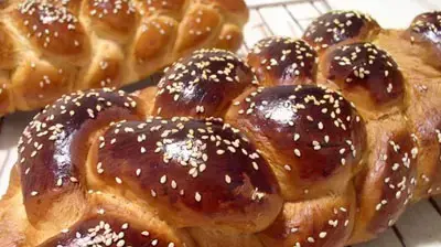 חלה משש אפויה (סמדר זורע ברמק) חלה משש אפויה (סמדר זורע ברמק) (מערכת וואלה!)