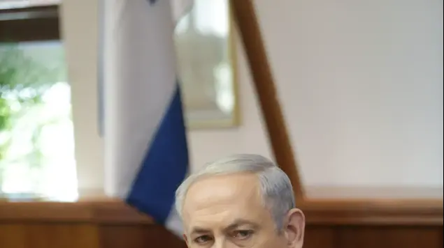 בנימין נתניהו בישיבת הממשלה. דצמבר 2013 (מערכת וואלה! NEWS , צילום אלכס קולומויסקי)