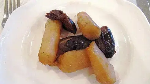 ארטישוק ירושלמי בסילאן ותמרים ארטישוק ירושלמי בסילאן ותמרים (יח