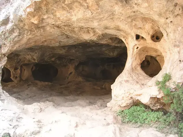 מערת חלילים (רשות הטבע והגנים , נעמה נווה)