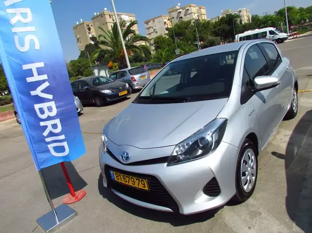 טויוטה יאריס היברידית החדשה (קובי ליאני)