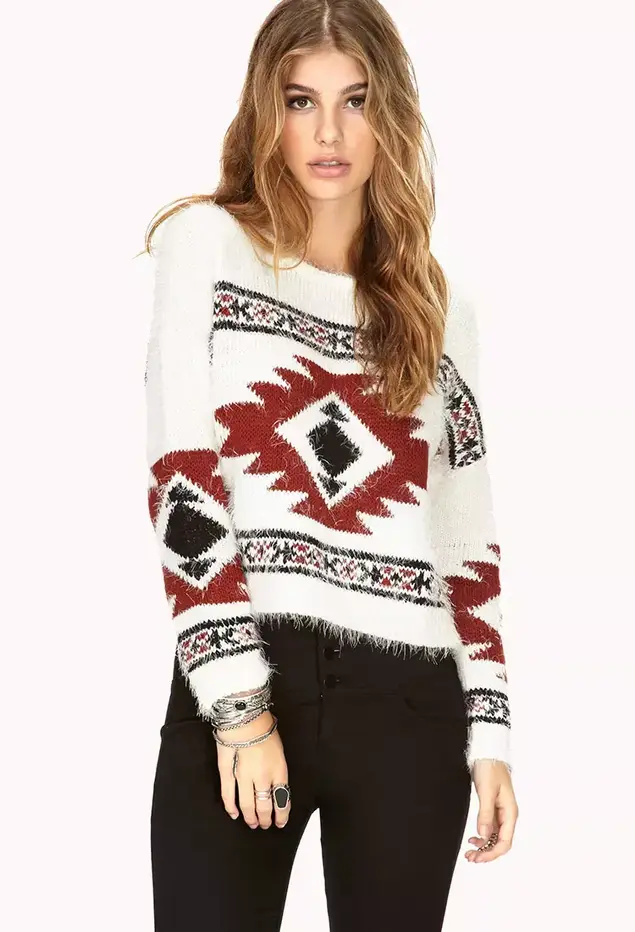 סריג פרוותי לבן של FOREVER21 (אתר רשמי , http://www.forever21.com)