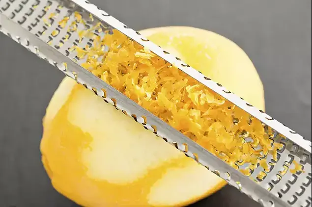 האביזרים וכלי המטבח הסודיים של השפים (על השולחן , צילום: רונן מגן, סגנון: עמית פרבר)