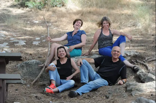 ילדיו של אורי דביר (ראובן קסטרו)