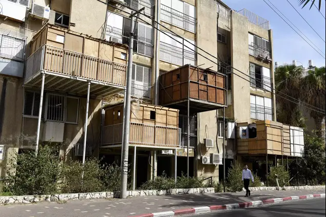 הכנות לקראת חג הסוכות בבני ברק. ספטמבר 2015 (ראובן קסטרו)