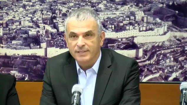 כחלון: לא מתחייב לקבל את כל המלצות הוועדה (רוני כנפו)