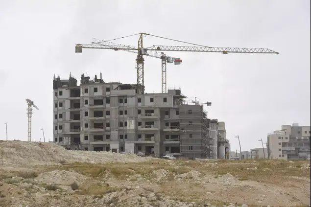 אתר בנייה של חברת ארזי הנגב בבאר שבע 12.4.2016 (ראובן קסטרו)