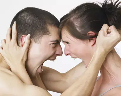 ריב זוג אוהבים (ShutterStock)