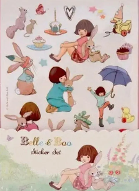 מארז מדבקות שקופות Belle & Boo (שלושה דפים בגודל A5 המכילים 55 מדבקות) של "מסטיקים – יוצרים בנייר": 40 שקלים (אתר רשמי)