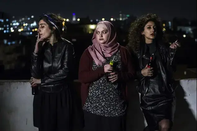 לא פה לא שם (יח"צ , יניב ברמן)