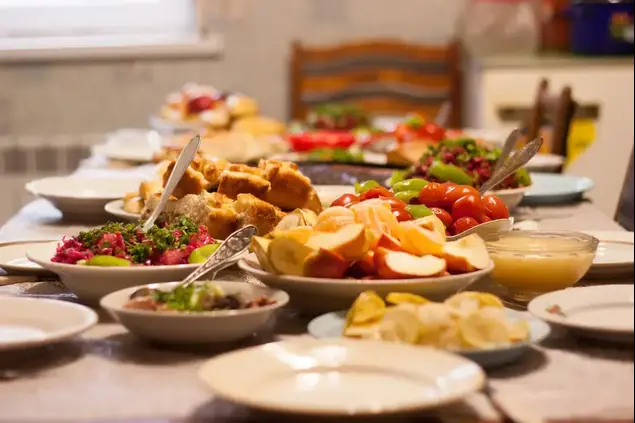 ארוחת חג (ShutterStock)