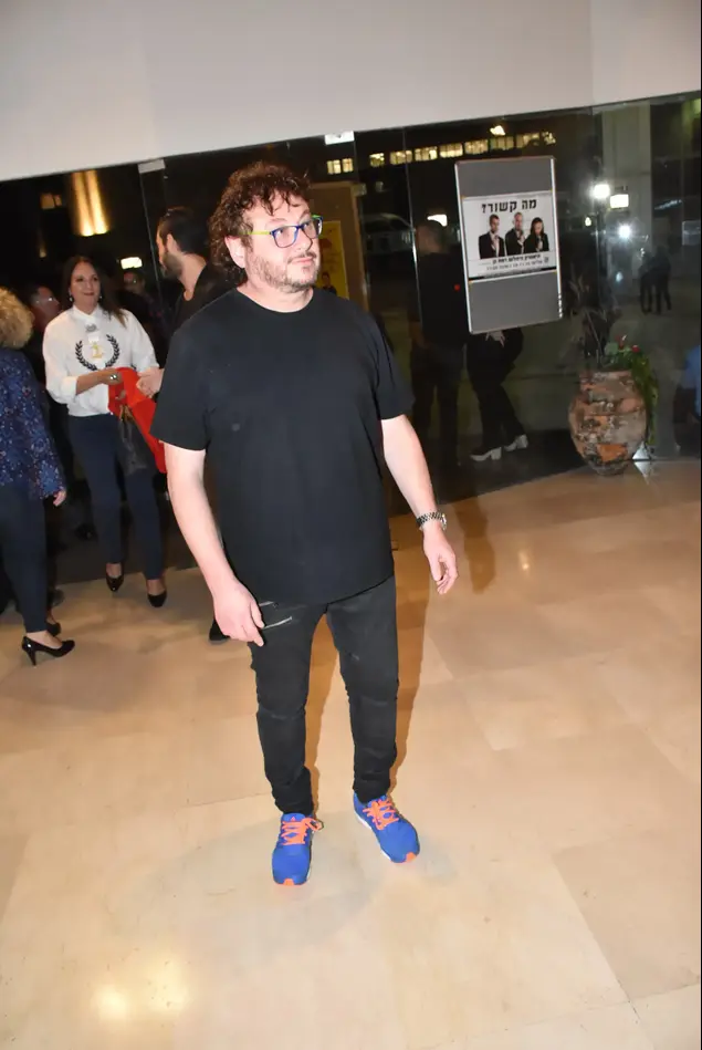 ניקי גולדשטיין (מערכת וואלה! NEWS , שלומי צ'יקוני)