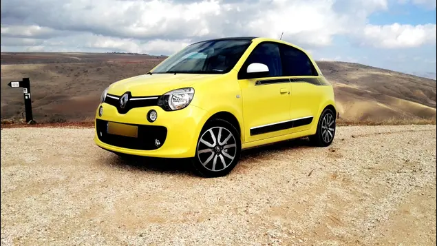 רנו טווינגו 0.9 ל' טורבו EDC במבחן דרכים (ניר בן טובים)
