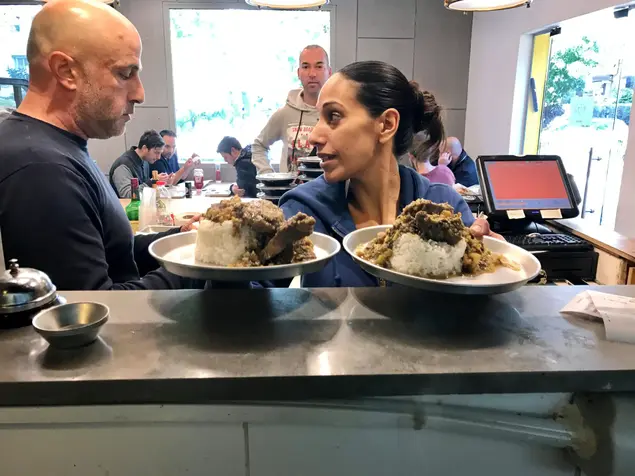 תחנת האוכל (קובי רובין)