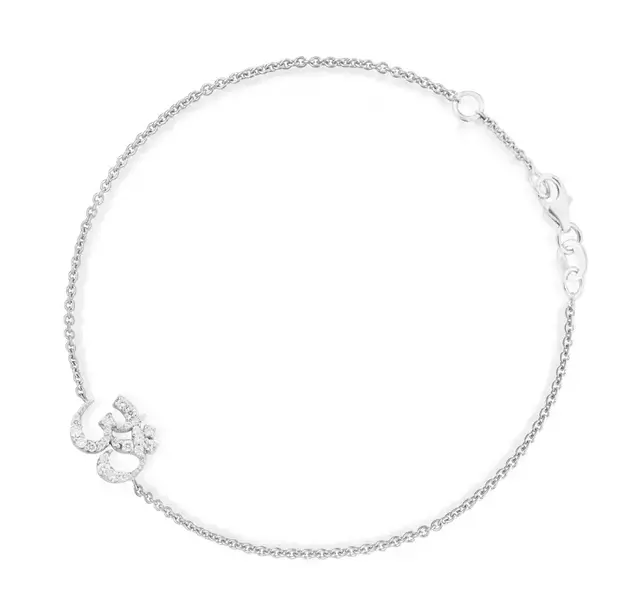צמיג OM עשוי זהב לבן של Yogajewelz מחיר, 595 דולר (אתר רשמי)