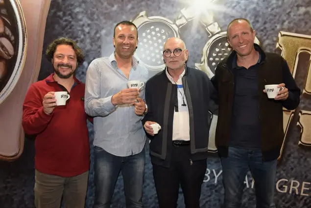 גלעד אלמוג, משה רוזנבלום, יאיר מלכה, ניר אדרי (יח"צ , אלעד גוטמן)