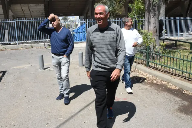 יעקב אקהויז, משה סיני, גילי לנדאו שחקני הפועל תל אביב לשעבר (ברני ארדוב)