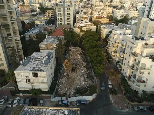 תמ"א 38 פרויקט קק"ל פרויקט קקל גבעתיים נדלן נדל"ן הריסה ובנייה (יח"צ , סקיילנס)