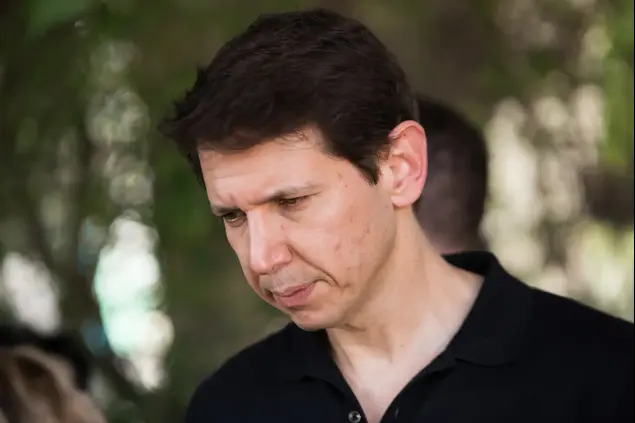הלוויית משה ורדי (ניב אהרונסון)