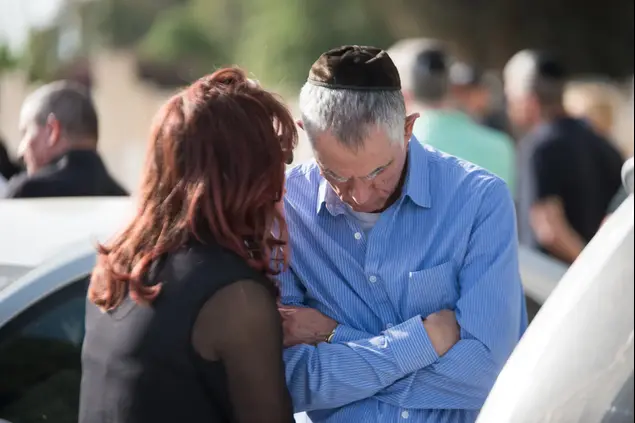 הלוויית משה ורדי (ניב אהרונסון)