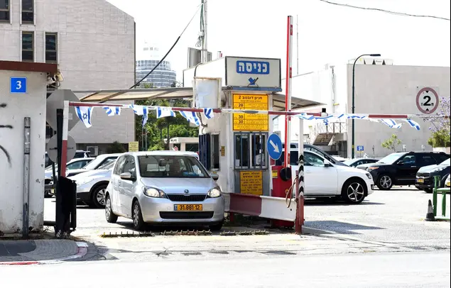חניונים בתל אביב 4 במאי 2017 (ראובן קסטרו)