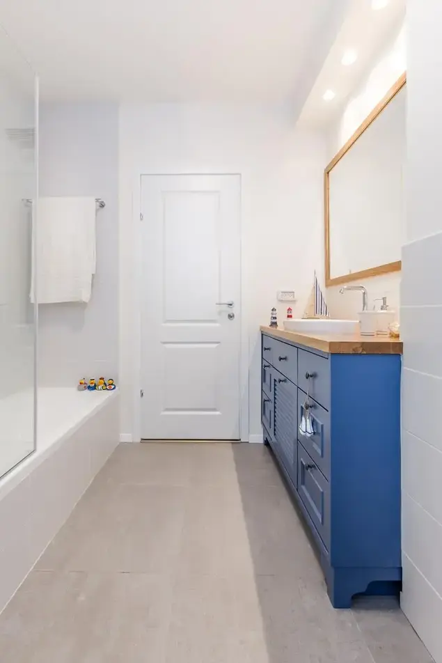 שיפוץ דירה בצפון תל אביב (בנין ודיור , תמר אלמוג הלחמי)