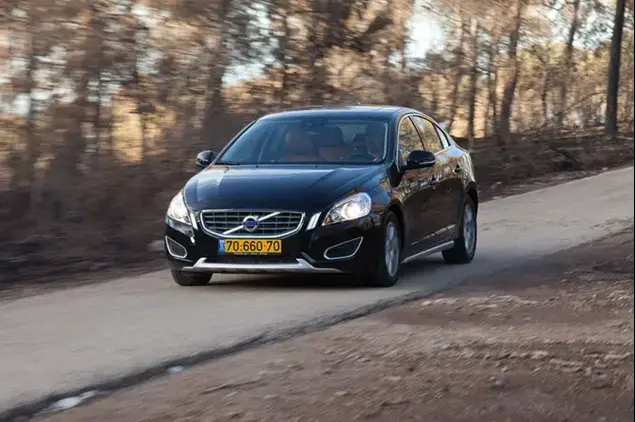 מבחן וולוו S60 (יח"צ , רונן טופלברג)