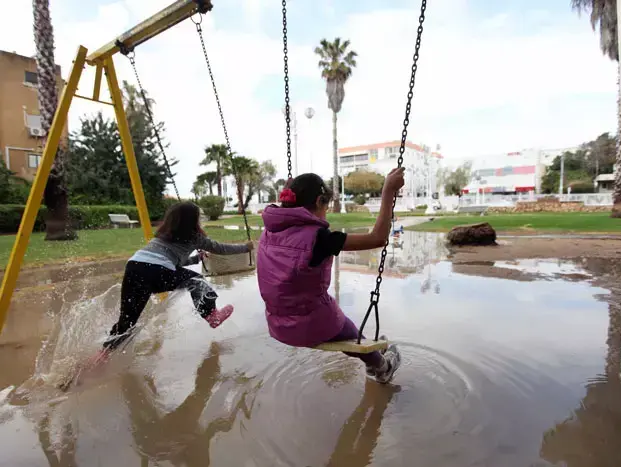 שיטפונות בנהר הגעתון בנהריה בעקבות הגשם, אפריל 2011 (ג'יני) שיטפונות בנהר הגעתון בנהריה בעקבות הגשם, אפריל 2011 (ג'יני)