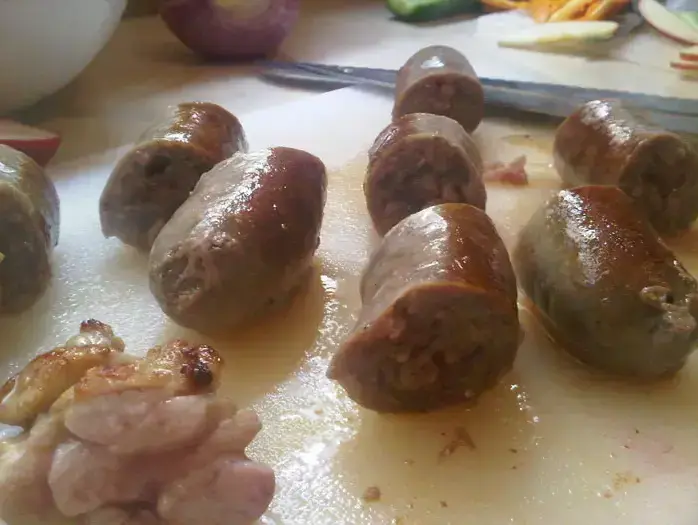 יוגב ירוס מבשל לעומר מילר (יח"צ , שלומי הררי) יוגב ירוס מבשל לעומר מילר (יח"צ , שלומי הררי)