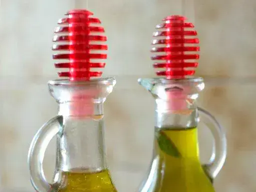 שמן זית עם עשבי תיבול (נמרוד סונדרס) שמן זית עם עשבי תיבול (נמרוד סונדרס)